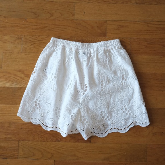Stella Nova Krista Joe Shorts Womens White Eyelet Cotton Boho Scalloped Size 6 - Picture 6 of 7